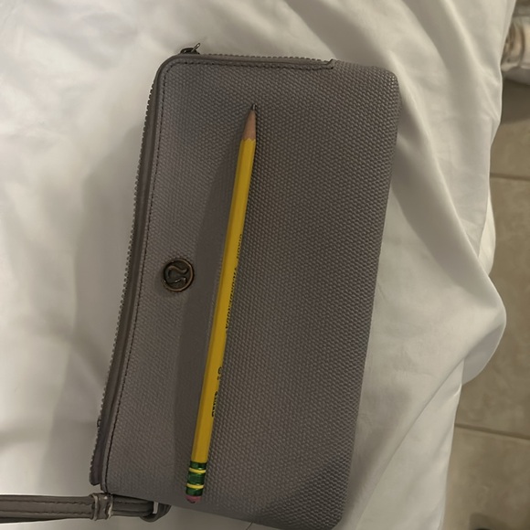 Lululemon wristlet - Picture 2 of 9